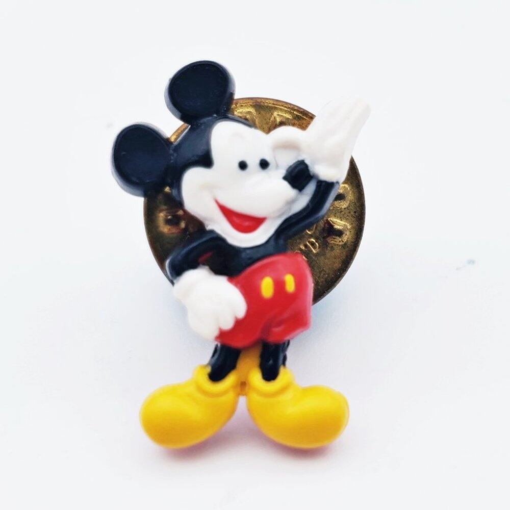 Disney Mickey Waving 3-D Small Pin Red/Yellow/White
